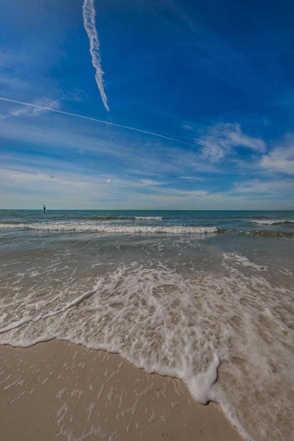 Fins Up In Clearwater Beach Eksteriør billede
